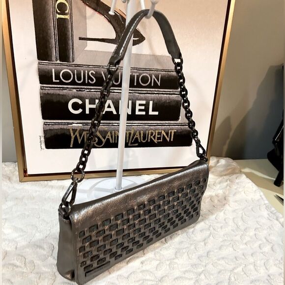 Calvin Klein Silver Metallic Leather Woven Chain Shoulder Bag Clutch Pochette - Picture 4 of 13